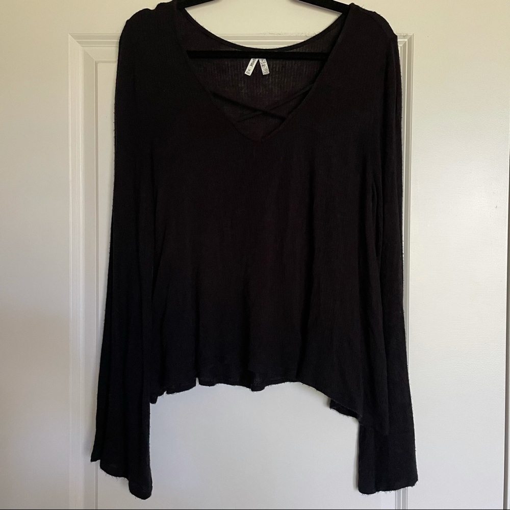 Mudd black flared bell sleeve top medium